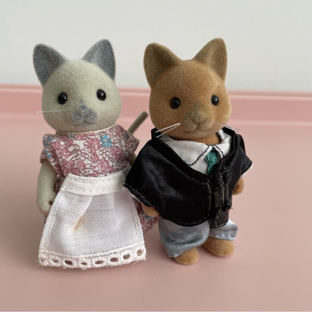 Rare UK Sylvanian Families Calico Critters Merryweather & Solitaire Cat parents